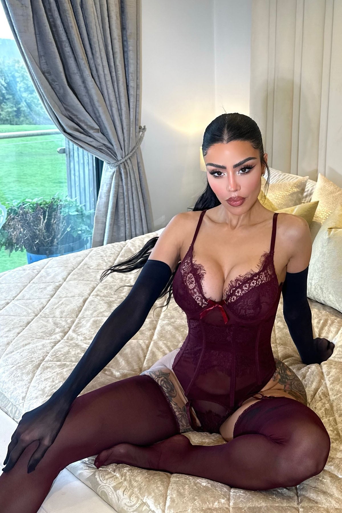 Completo a 3 Pezzi con Reggicalze