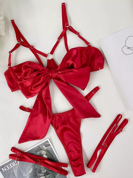 Set Intimo a 3 Pezzi con Decupaggi