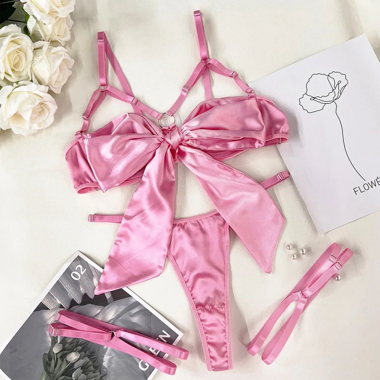 Set Intimo a 3 Pezzi in Satin con Decupaggi