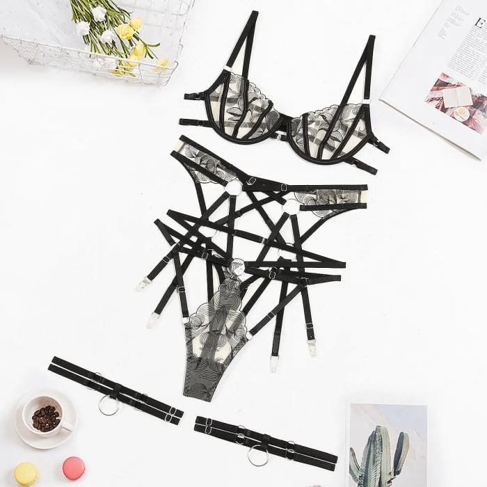 Set di Lingerie a 4 Pezzi con Motivo Floreale